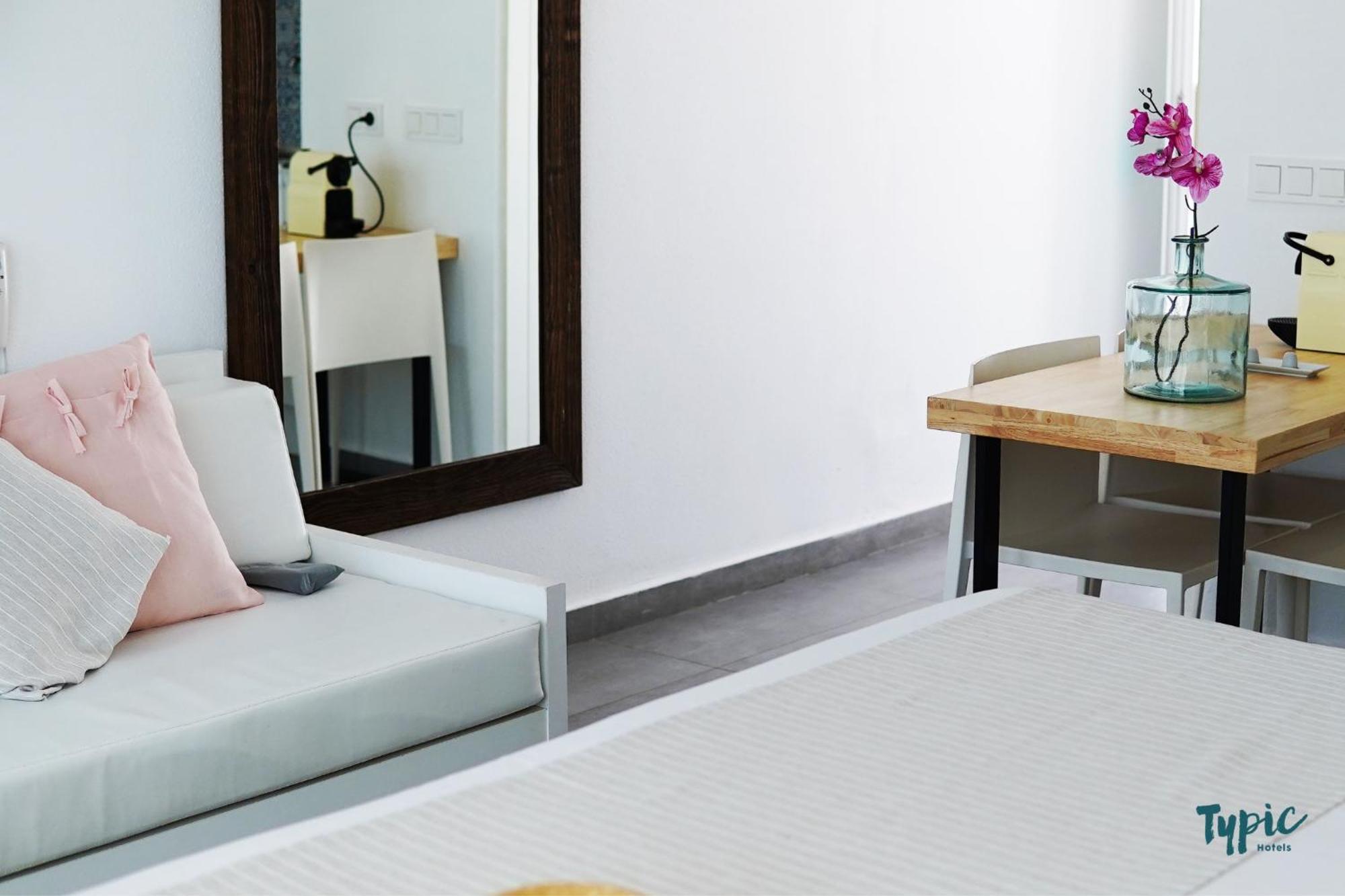 Typic Marina Playa - Adults Only Apart otel Sant Antoni de Portmany Dış mekan fotoğraf