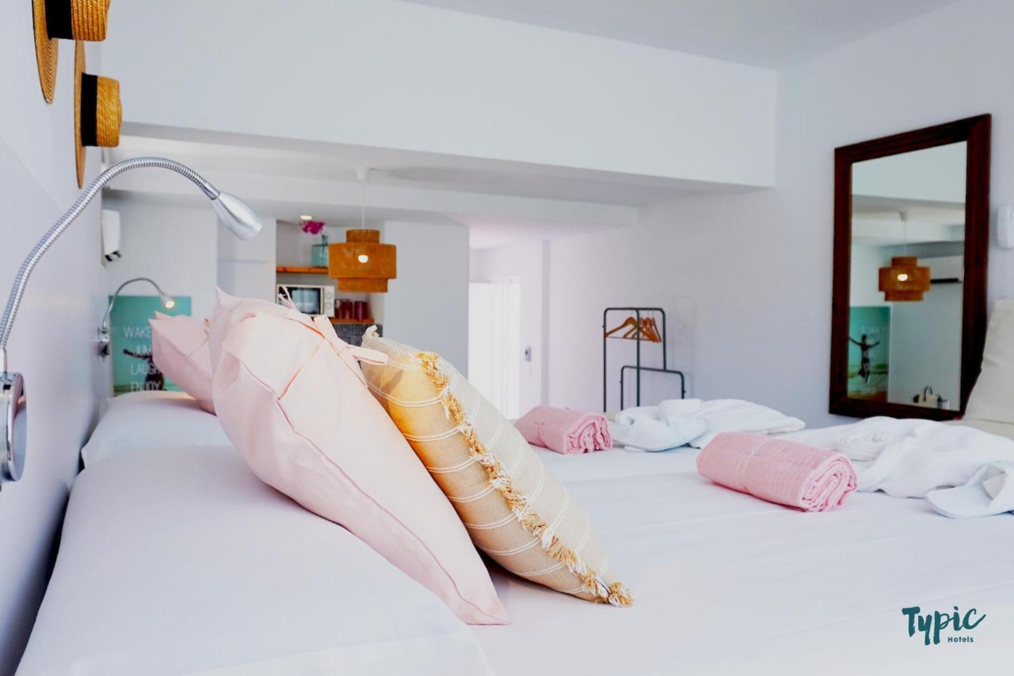 Typic Marina Playa - Adults Only Apart otel Sant Antoni de Portmany Dış mekan fotoğraf