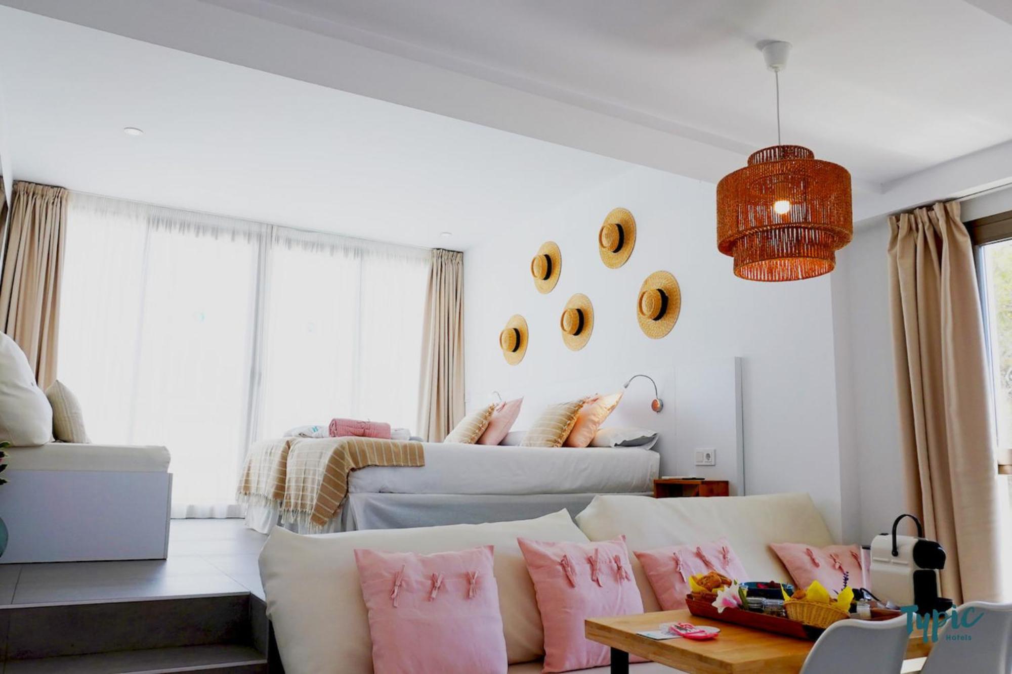 Typic Marina Playa - Adults Only Apart otel Sant Antoni de Portmany Dış mekan fotoğraf