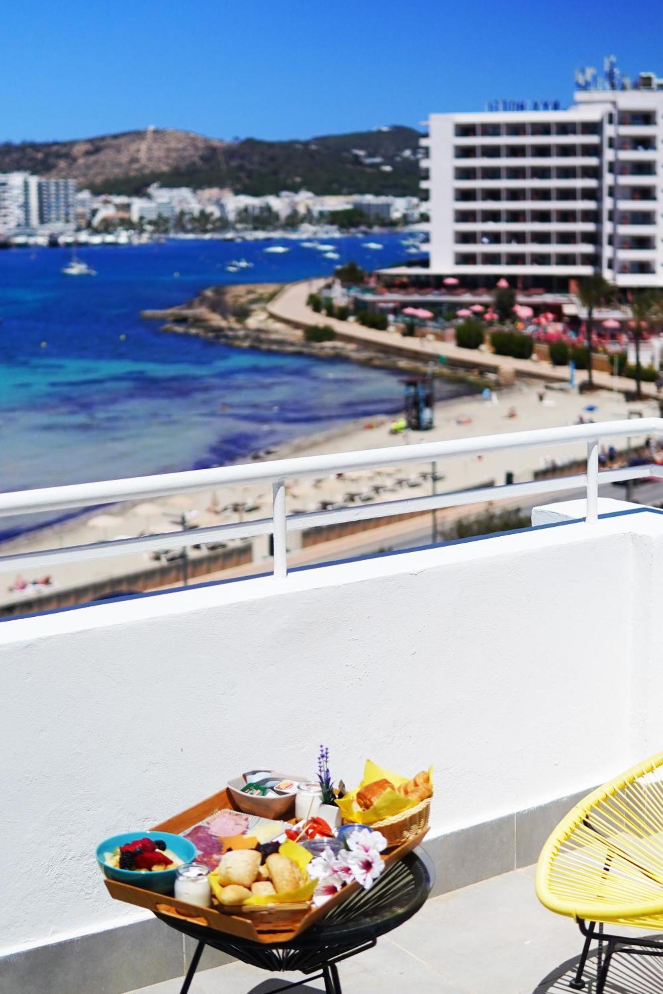 Typic Marina Playa - Adults Only Apart otel Sant Antoni de Portmany Dış mekan fotoğraf