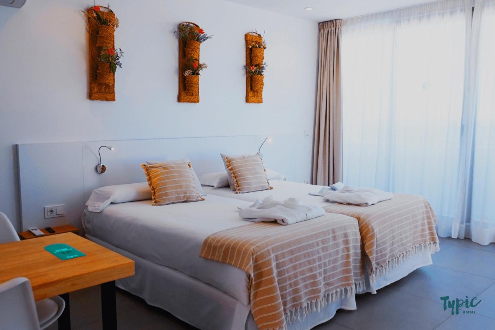 Typic Marina Playa - Adults Only Apart otel Sant Antoni de Portmany Dış mekan fotoğraf