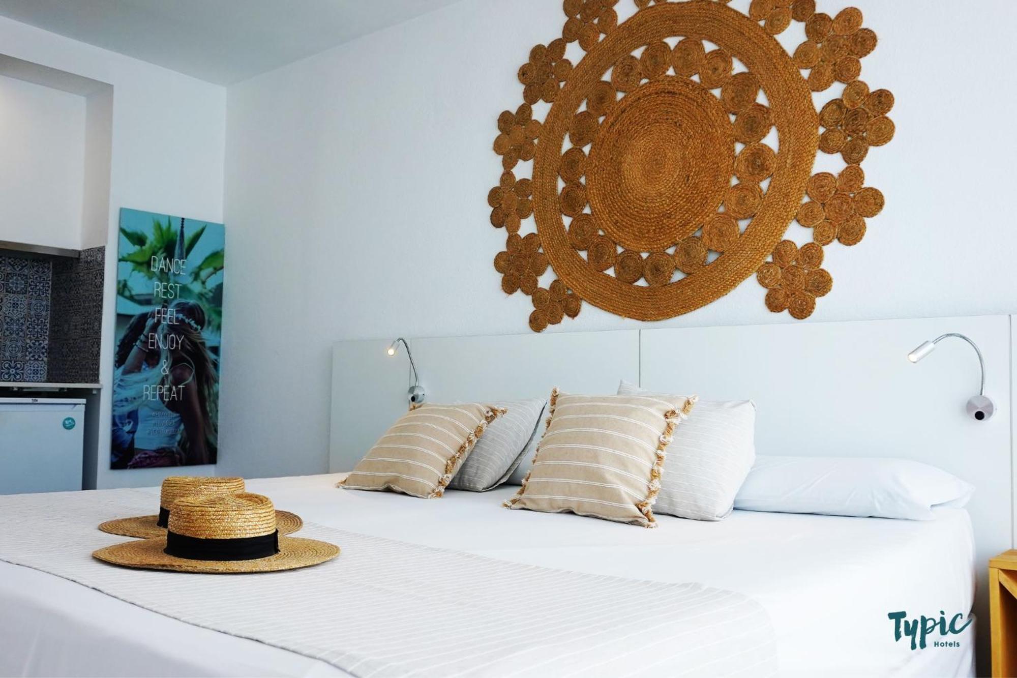 Typic Marina Playa - Adults Only Apart otel Sant Antoni de Portmany Dış mekan fotoğraf