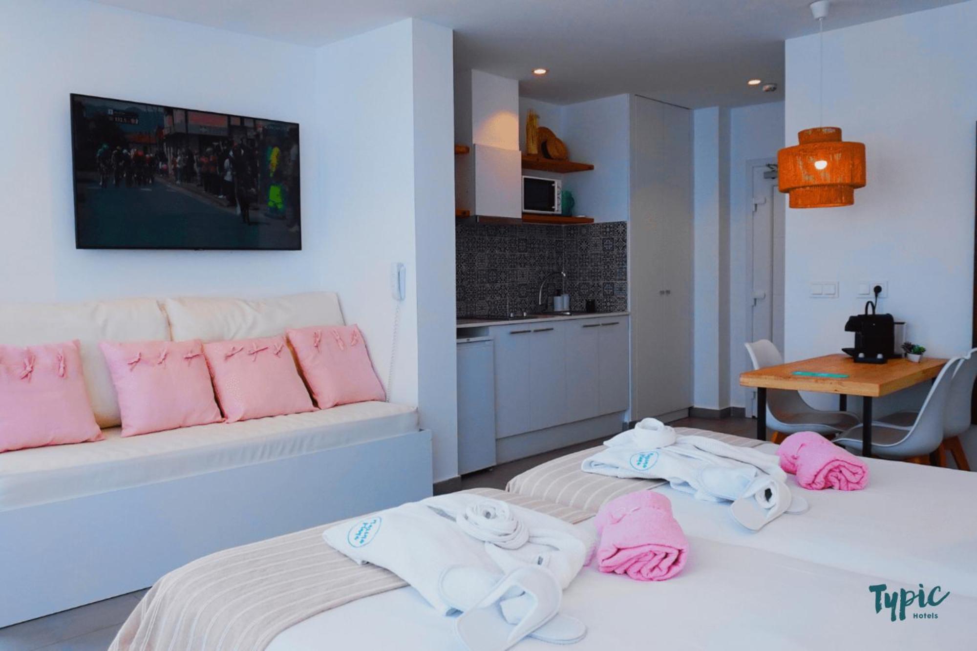 Typic Marina Playa - Adults Only Apart otel Sant Antoni de Portmany Dış mekan fotoğraf