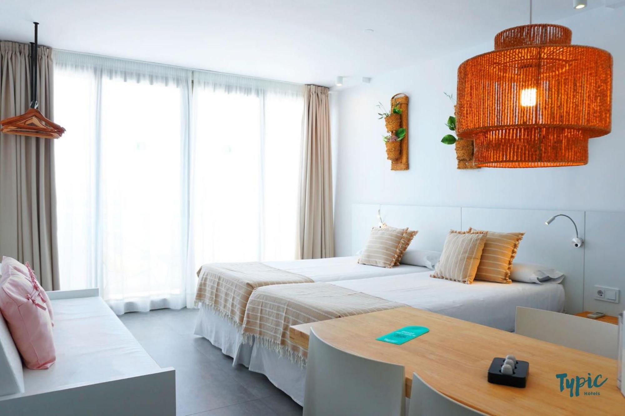 Typic Marina Playa - Adults Only Apart otel Sant Antoni de Portmany Dış mekan fotoğraf