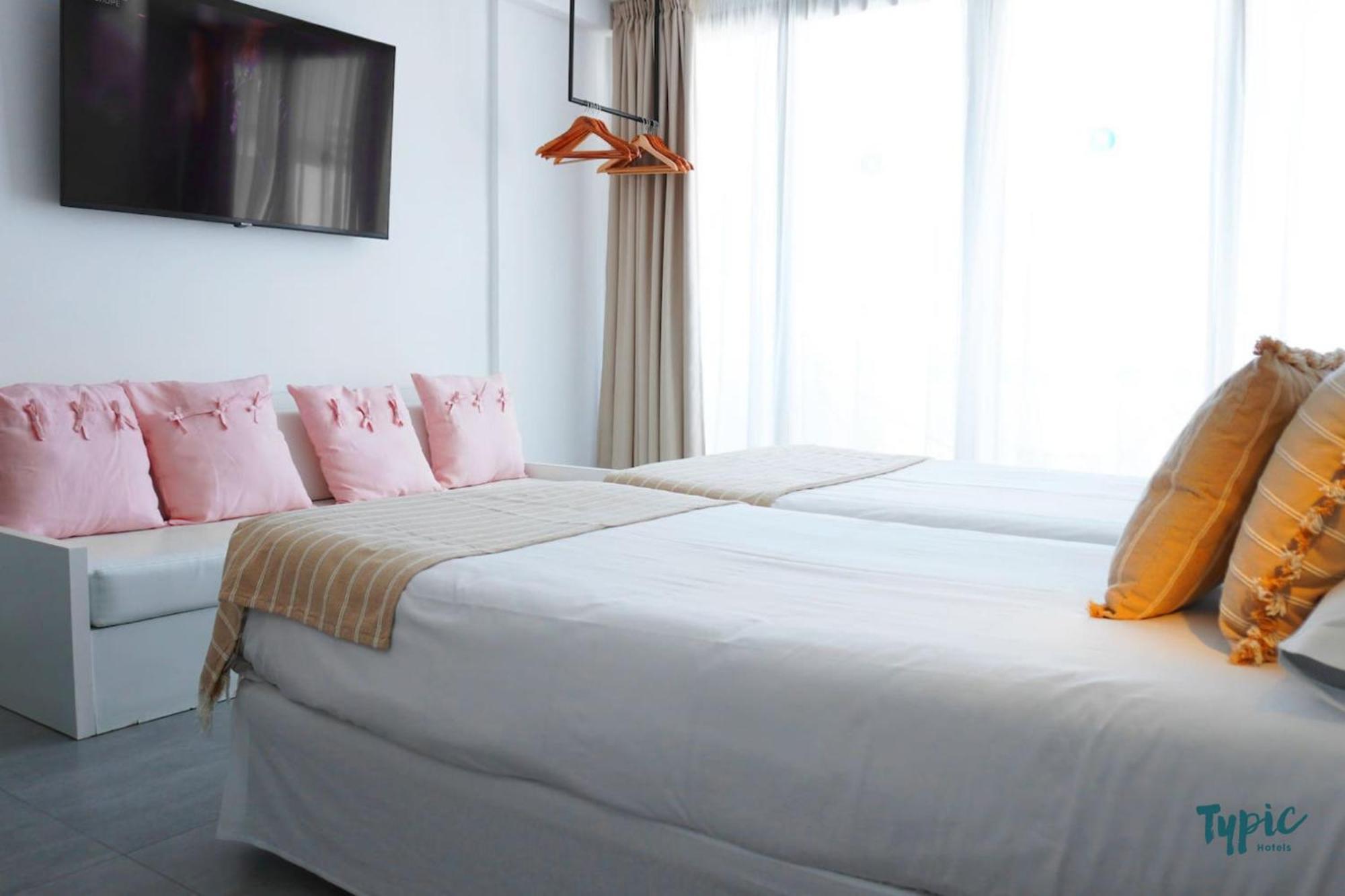 Typic Marina Playa - Adults Only Apart otel Sant Antoni de Portmany Dış mekan fotoğraf